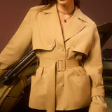 Lühike trench coat laia vööga
