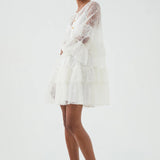 Valge pitsiline mini kleit Kihilise disainiga