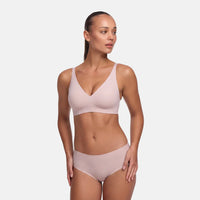 Roosa Nude