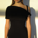 Must Bodycon Mini Kleid mit Gedrehtem Riemen