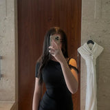 Must Bodycon Mini Kleid mit Gedrehtem Riemen