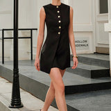 Asümmeetrilise Sidumisega Metallnööbiga Mini Kleit