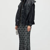 Vöödiga Lõikega Nahktagi Mustas