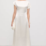 Asümmeetriline lühikeste varrukatega satiinist midi kleit