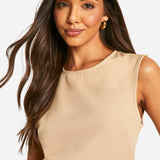 Vastupidav plisseeritud ilma varrukateta mini kleit