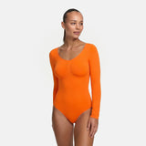 Bodysuit kujundav shapewear pikkade varrukatega koos stringiga