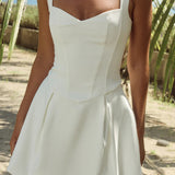 Mini Kleit Südamliku Kaelusega