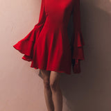 Avatud Seljaga Mansettidega Mini Kleid