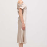 Asümmeetriline satiinist drapeeritud midi kleit