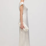 Asümmeetriline lühikeste varrukatega satiinist midi kleit