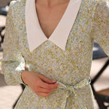 Mini Siidkleit Lillelise Mustriga Vööga