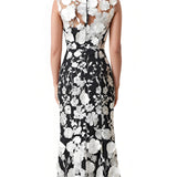 Kohandatud 3D lilledega midi kleit mustas