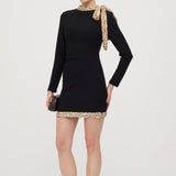 Mini Kleid mit Glänzender Schleife