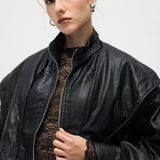 Vöödiga Lõikega Nahktagi Mustas