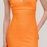 Rüüfli tekstuuriga varrukateta mini kleit