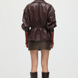 Vöökohtadega nahktagi pruunis