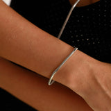 Classic Round Sleek Bracelet