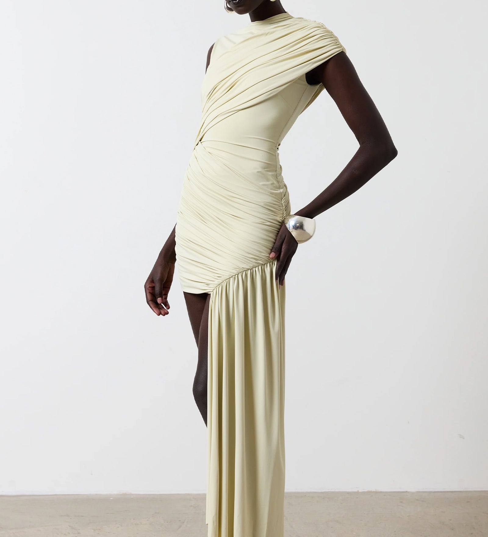 Asümmeetriline Drapeeritud Mini Kleid