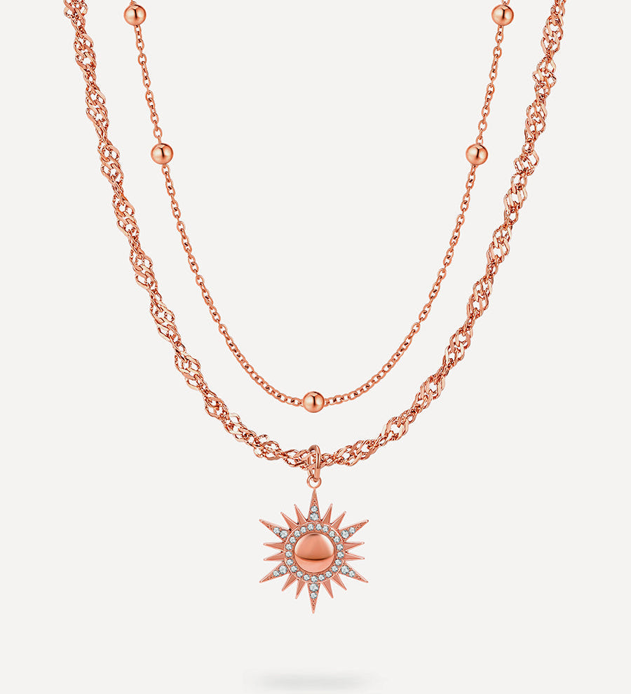 Elegant Klastri Shimmering Necklace