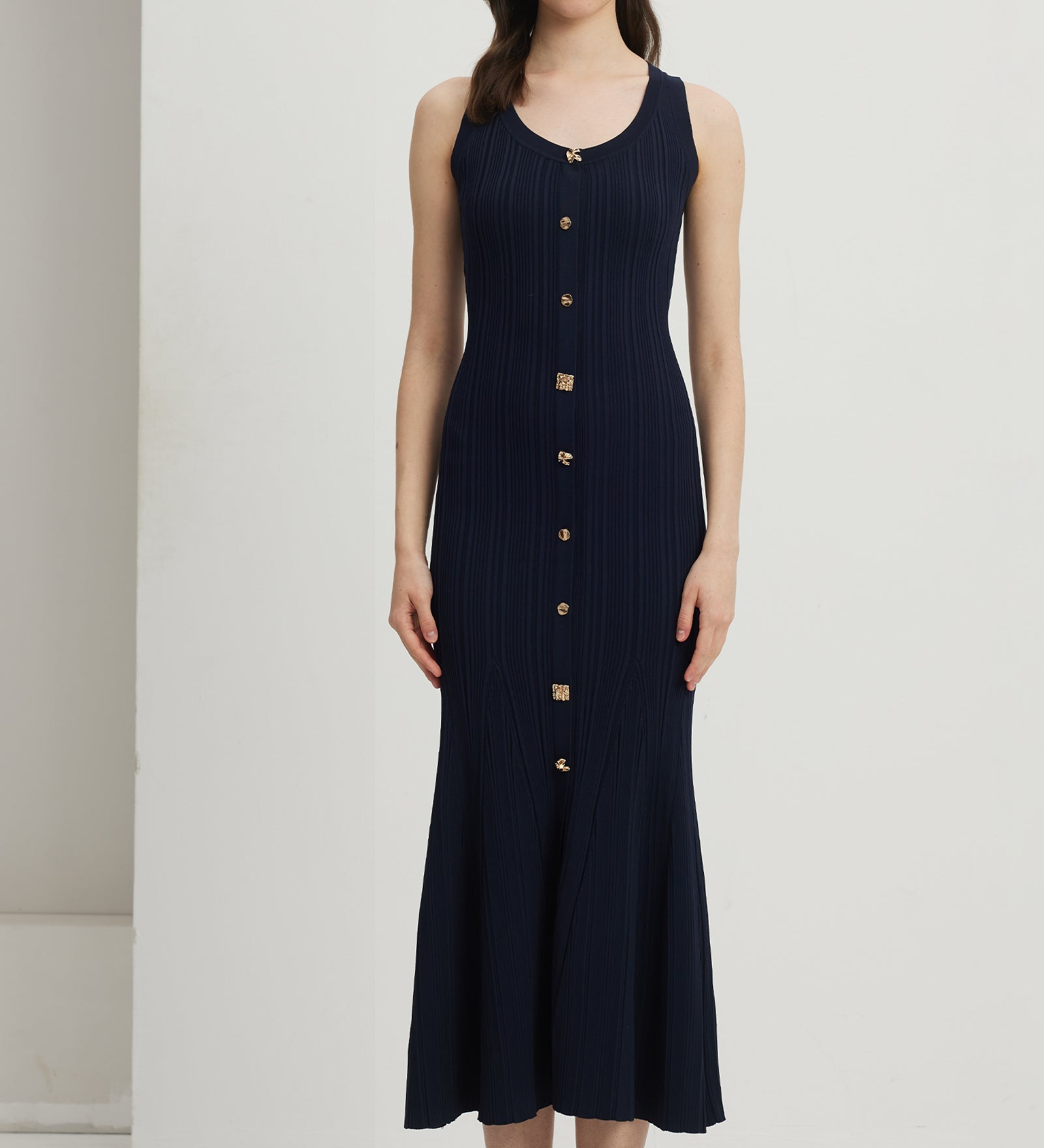 Metalliknuppudega Kootud Midi Kleid
