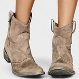 Carlota – Ajatu Elegants