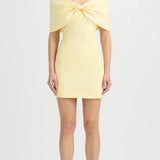 Mini kleit lipsuga, õlgadelt langev