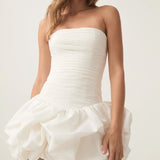 Valge Lühikeste Varrukatega Puhvis Hem Mini Kleit