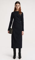 Keerduv flanellist midi kleit mustas