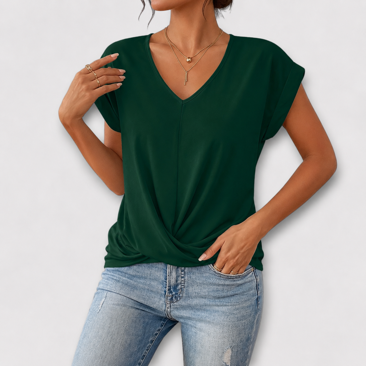 Carlinda | Elegantne V-kaelusega Topp